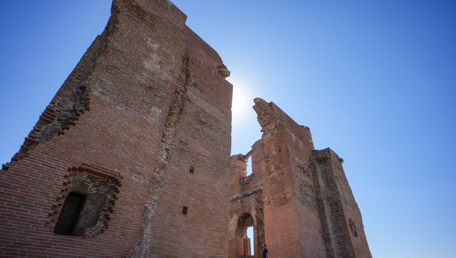 pergamon antik kentindeki kizilavlu ziyarete acilacak PbyGAyHV