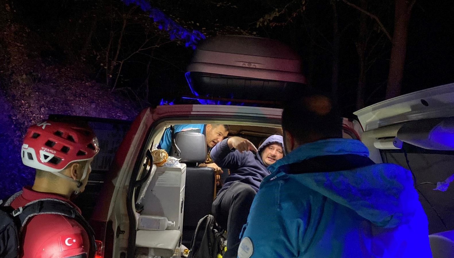 uludagda mahsur kalan vatandasi afad kurtardi DMmV754t