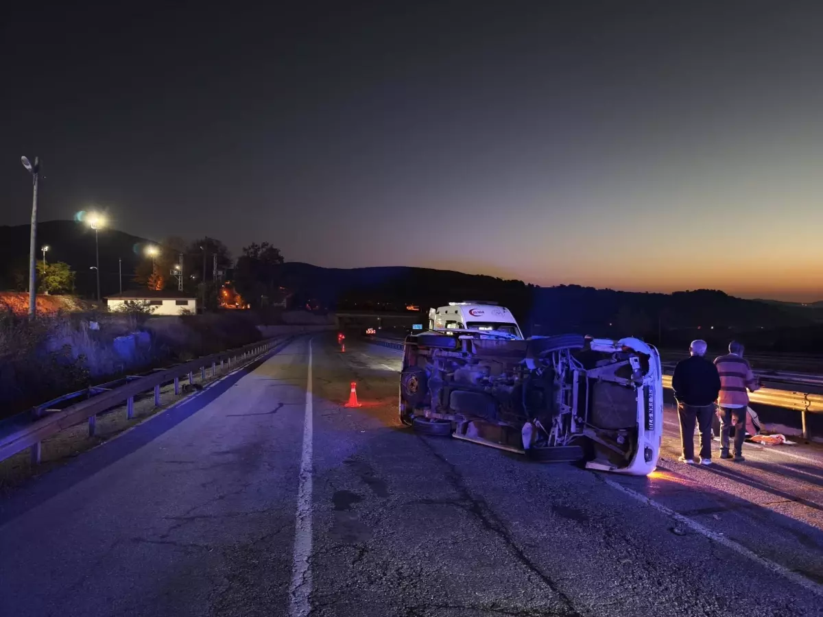 samsunda minibus kazasi 9 yarali rD6k6GrE