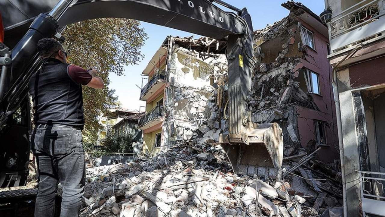 balikesirin sindirgi ilcesi afet bolgesi ilan edildi bsLLvRKS.jpg