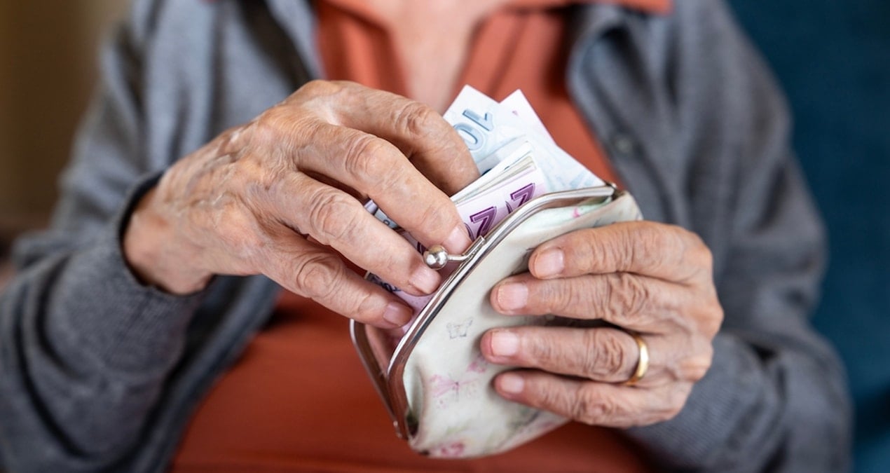 Emekli Aylıkları Enflasyona Yenik Düştü: 17 Bin Liraya Geriledi