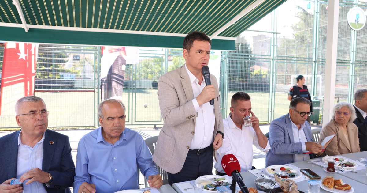 Bursa Osmangazi’de mahalle buluşmaları sürüyor Bursa osmangazide mahalle bulusmalari suruyor IGycXHrO