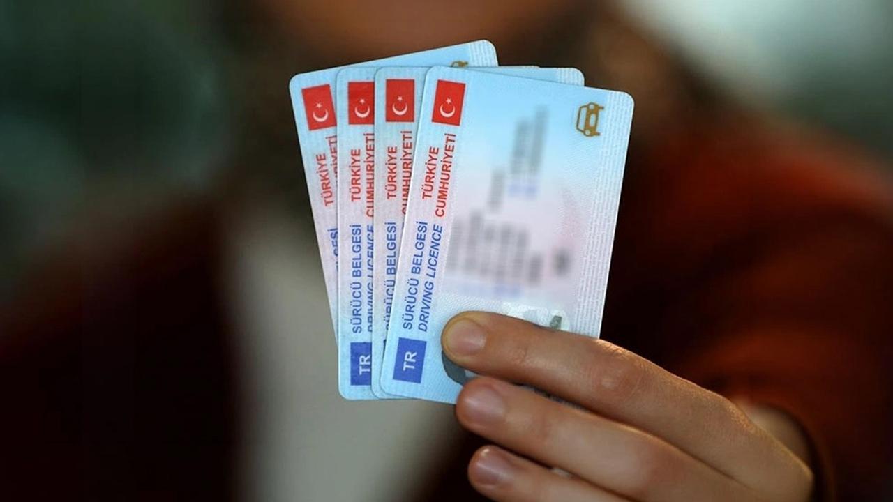 Ehliyette ‘2 yıl’ şartı geliyor! Yapmayanın sürücü belgesi iptal… Haber gorseli